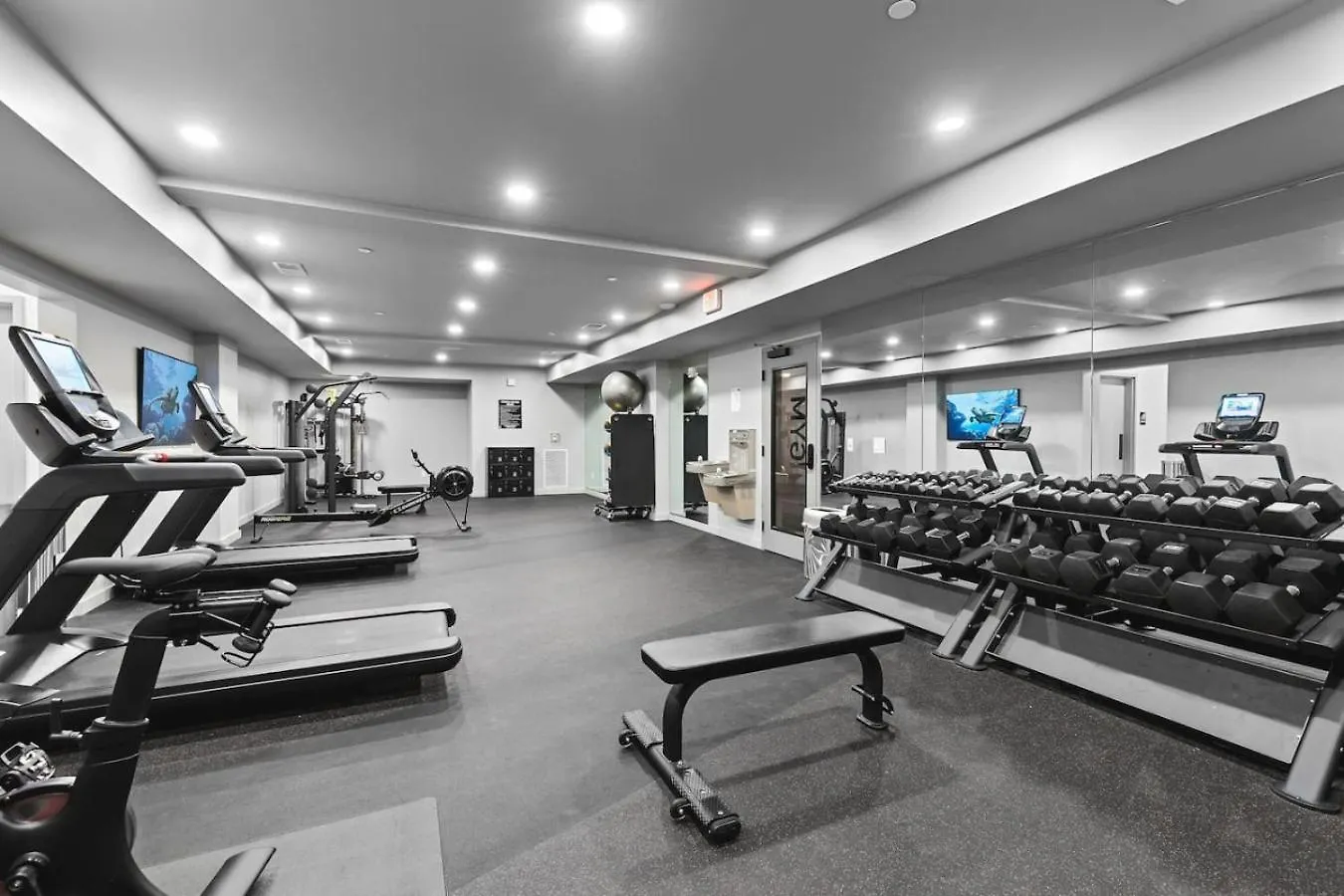 Penthouse Luxury With Pool Patio And City View Plus Walk To Broadway Nashville 0*,